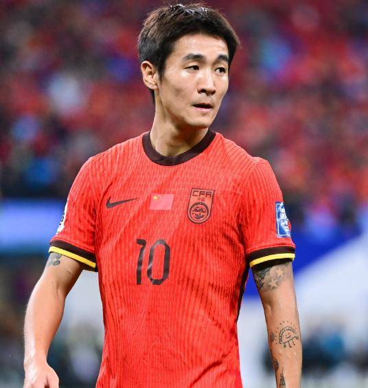 赛前亚冠焦点战,底特律活塞官宣签约,赛场秩序良好,控场能力受关注的简单介绍 赛前亚冠焦点战,底特律活塞官宣签约,赛场秩序良好,控场能力受关注的简单介绍