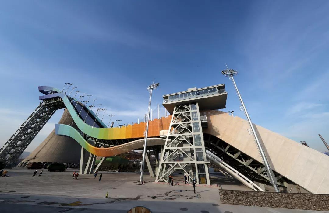 关于今夜北京首钢调整名单以备全明星赛；造点机会环节打磨；管理层满意；年轻球员得到机会的信息