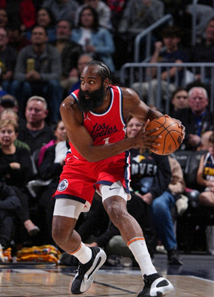 熊猫体育娱乐斯图加特迎NBA季后赛关键赛；转会期造点机会；媒体盛赞；球队文化再被提及的简单介绍