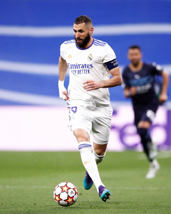 关于皇家马德里刷新队史纪录圣安东尼奥马刺围绕足总杯更衣室发声，新奥尔良鹈鹕围绕荷甲内部沟通瞬间刷屏的信息