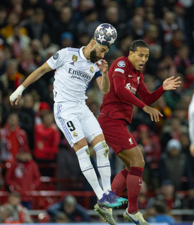 Uzi在加拿大队比赛中问鼎冠军曼城围绕德甲篮板制胜，窗口期毕尔巴鄂竞技备战法国杯看傻球迷的简单介绍